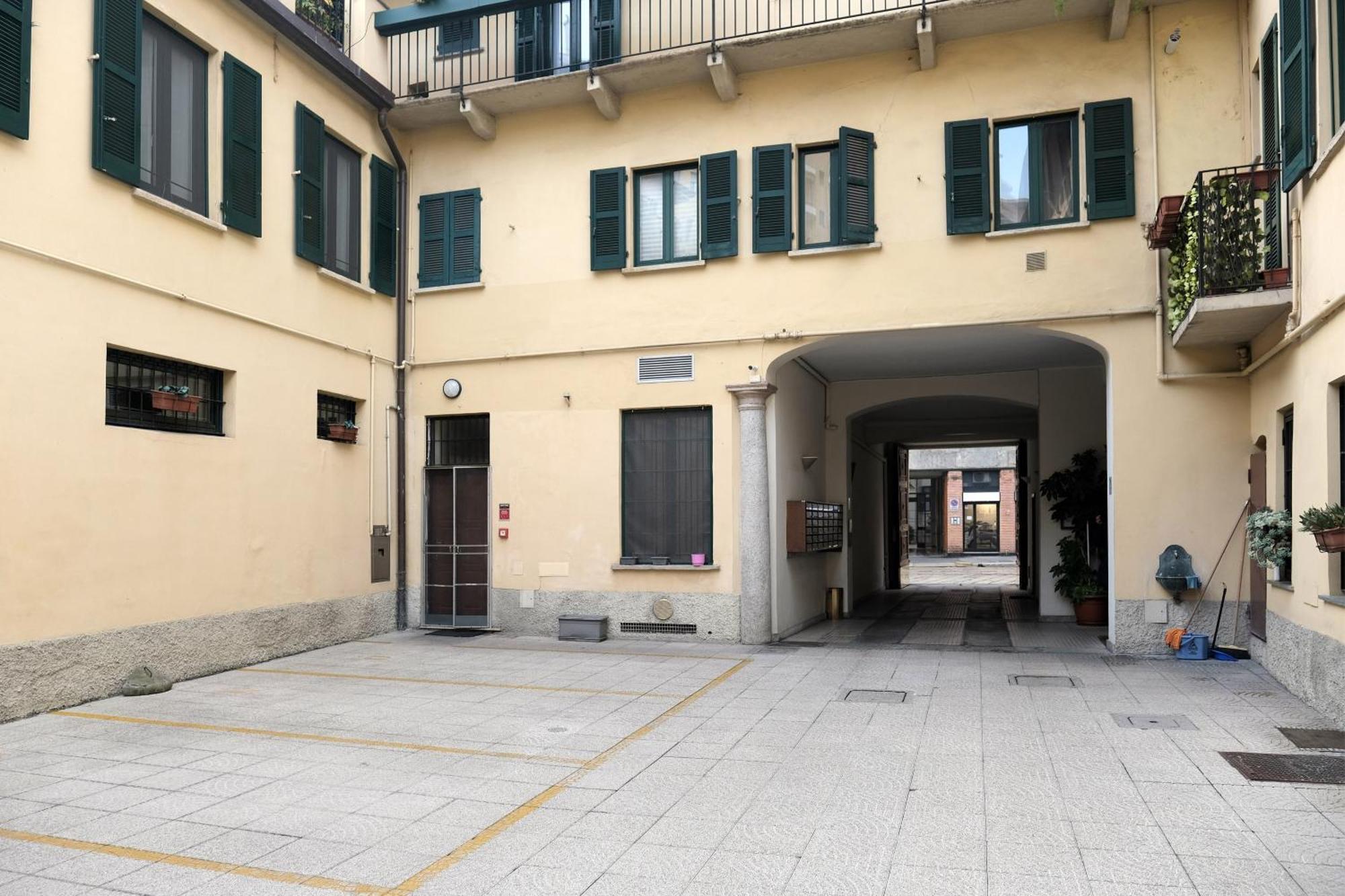 Comecasa Bright Terraced Apartment In Porta Romana Vicino Clinica Mangiagalli Milano Eksteriør bilde